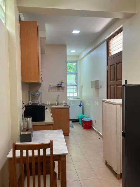 246 PASIR PANJANG ROAD, Pasir Panjang Road, 1 Bedroom, 350 sqft, Walk-up Apartment For Rent, by Daniel Ang, 25503420 - PropertyGuru.com.sg