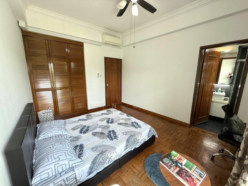 For Rent - Gold Coast Condo