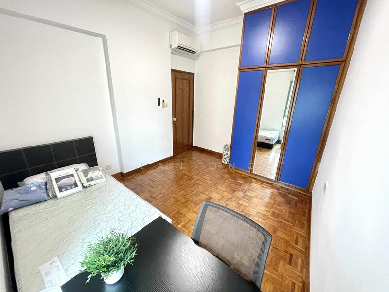 For Rent - Gold Coast Condo