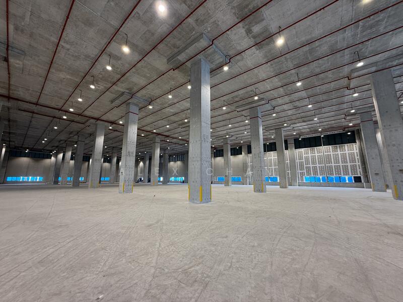 ⭐️With Rackings⭐️ | Jalan Buroh | 11m Ceiling | Ramp Up | Dedicated Loading Bays, Jalan Buroh, 92,000 sqft, Warehouse For Rent, by Alex Chan, 25503703 - CommercialGuru.com.sg