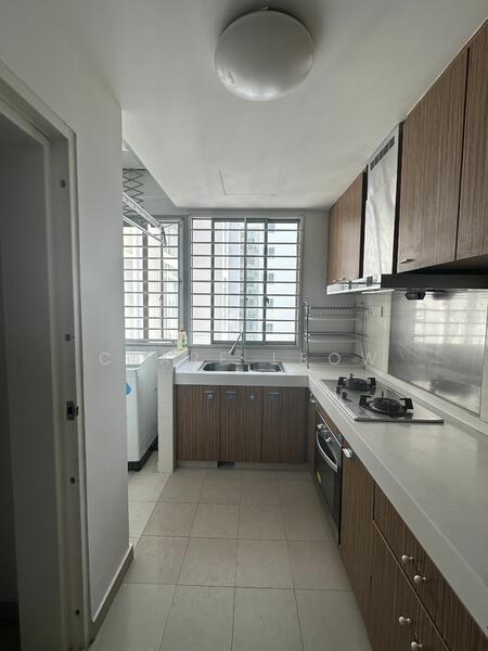 The Lakeshore, 29 Jurong West Street 41, 2 Bedrooms, 861 sqft, Condominium For Rent, by Clare Leow, 25503767 - PropertyGuru.com.sg