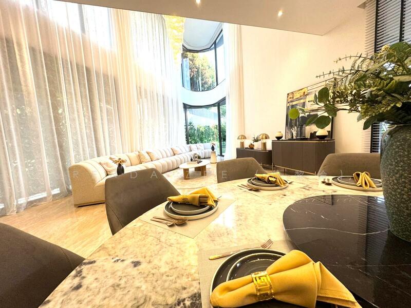 BRENDA ZEE 9450*9938 ✧ Exquisite Detached Bungalow in D10 ✧ Within 1km to SCGS, Fernhill Road, call Brenda Zee 94509938 to enquire, 6 Bedrooms, 7,942 sqft, Detached House For Sale, by Brenda Zee (徐黎倫), 25503848 - FERNHILL ROAD, Freehold Detached Bungalow for Sale - PropertyGuru.com.sg