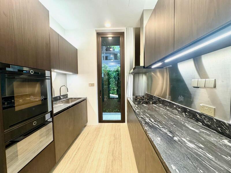 BRENDA ZEE 9450*9938 ✧ Exquisite Detached Bungalow in D10 ✧ Within 1km to SCGS, Fernhill Road, call Brenda Zee 94509938 to enquire, 6 Bedrooms, 7,942 sqft, Detached House For Sale, by Brenda Zee (徐黎倫), 25503848 - FERNHILL ROAD, Freehold Detached Bungalow for Sale - PropertyGuru.com.sg