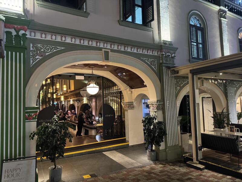 Restaurant bar with Outdoor terrace / fast food @ orchard road, Orchard road, 7,600 sqft, Mall Shop For Rent, by Leow Kok Wee, 25504129 - CommercialGuru.com.sg