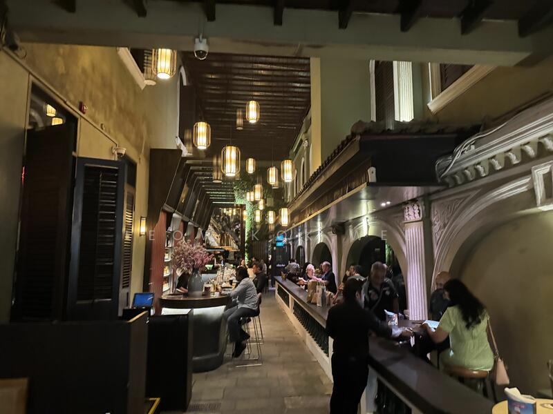 Restaurant bar with Outdoor terrace / fast food @ orchard road, Orchard road, 7,600 sqft, Mall Shop For Rent, by Leow Kok Wee, 25504129 - CommercialGuru.com.sg