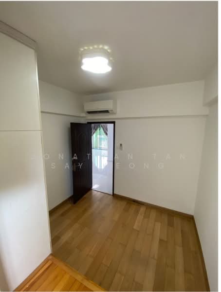 West Bay Condo, 50 West Coast Crescent, 2 Bedrooms, 850 sqft, Condominium For Rent, by Jonathan Tan Say Keong, 25505248 - PropertyGuru.com.sg