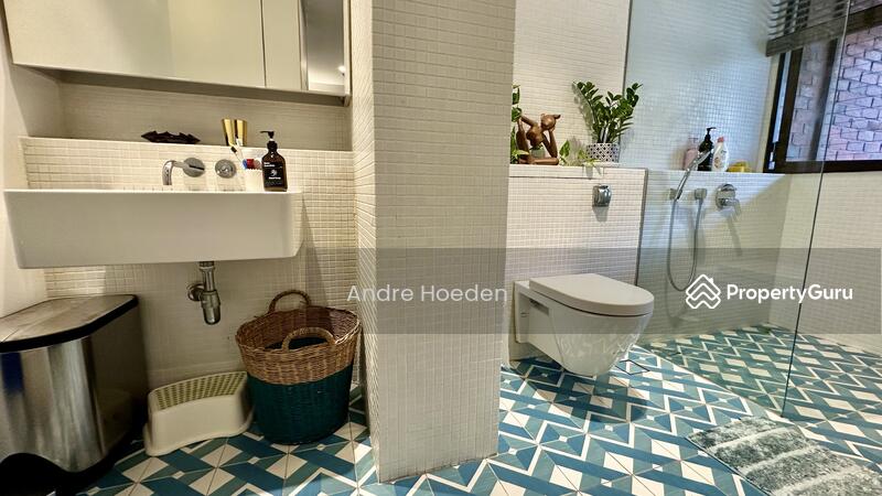 Ensuite Bathroom (3rd Bedroom)