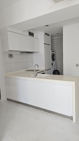 Suites at Orchard, 38 Handy Road, 2 Bedrooms, 883 sqft, Condominium For Rent, by Yuli Tedja, 25505455 - PropertyGuru.com.sg