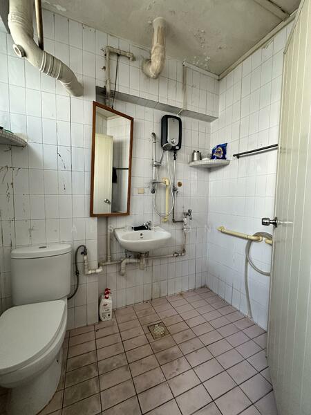 For Sale - 122 Teck Whye Lane