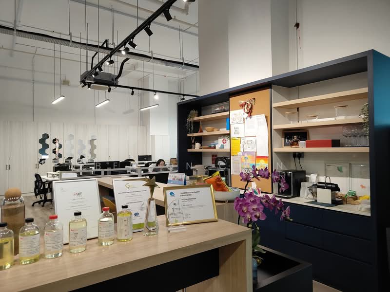 Interlocal Centre, 100G Pasir Panjang Road, 1,700 sqft, Light Industrial (B1) For Rent, by Benson Chan, 25505682 - CommercialGuru.com.sg