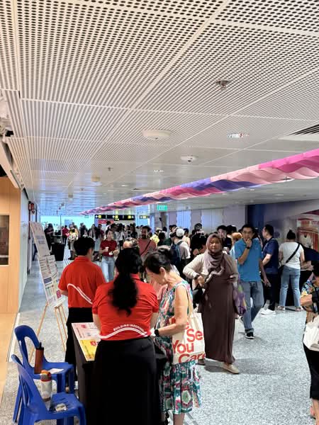 Retail Space @ Marine Parade MRT Station, , 1,490 sqft, Mall Shop For Rent, by Mark Tan, 25506687 - CommercialGuru.com.sg