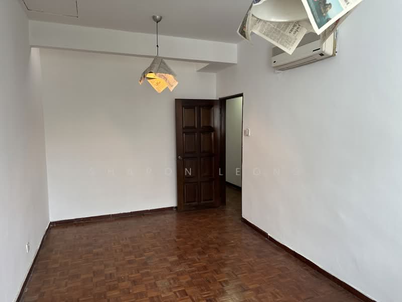 Corner Terrace near Kembangan MRT, Jalan Sentosa, 5 Bedrooms, 3,000 sqft, Terraced House For Rent, by Sharon Leong, 25506692 - PropertyGuru.com.sg