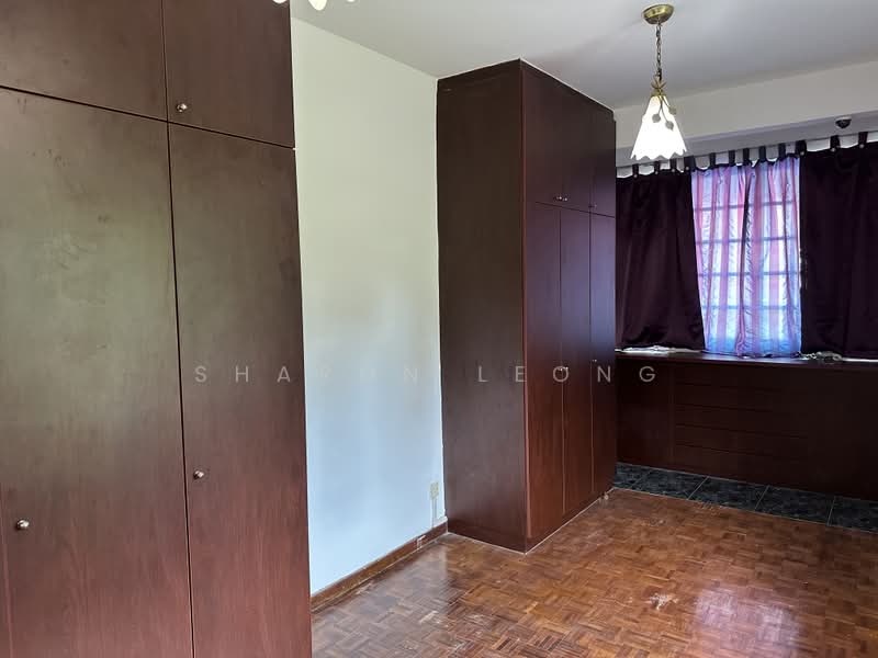 Corner Terrace near Kembangan MRT, Jalan Sentosa, 5 Bedrooms, 3,000 sqft, Terraced House For Rent, by Sharon Leong, 25506692 - PropertyGuru.com.sg