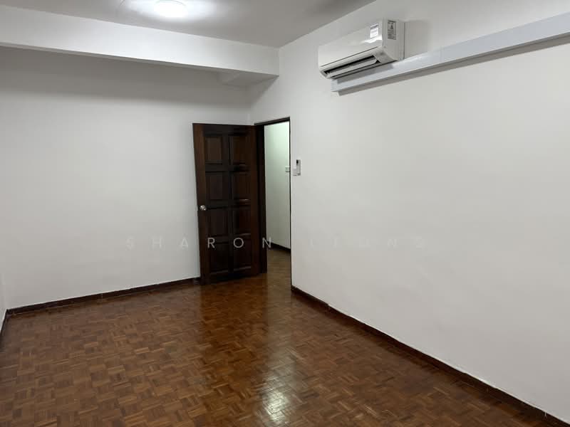 Corner Terrace near Kembangan MRT, Jalan Sentosa, 5 Bedrooms, 3,000 sqft, Terraced House For Rent, by Sharon Leong, 25506692 - PropertyGuru.com.sg