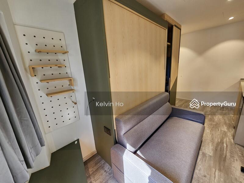 4Q: Large Murphy Queen (window) 260 sqft $3000 + utility $196.20 (12-month)