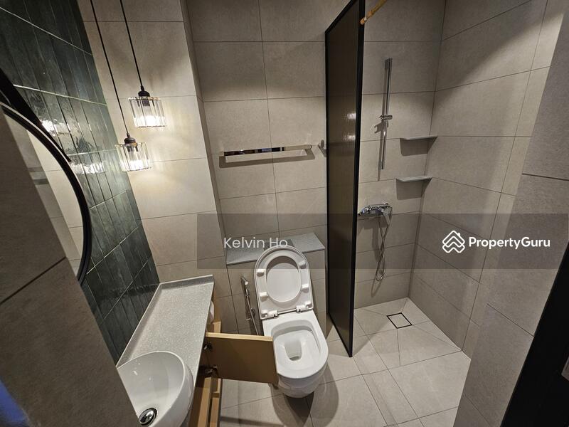 3F: Large Murphy Queen (e-window) 260 sqft $2900+utility $196.20 (12-month)