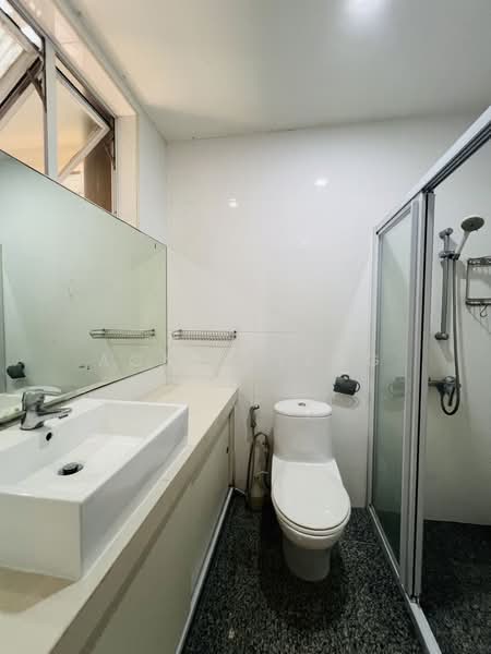 Roxy Square, 50 East Coast Road, 2 Bedrooms, 1,206 sqft, Condominium For Rent, by Agnes Teng, 25507694 - PropertyGuru.com.sg