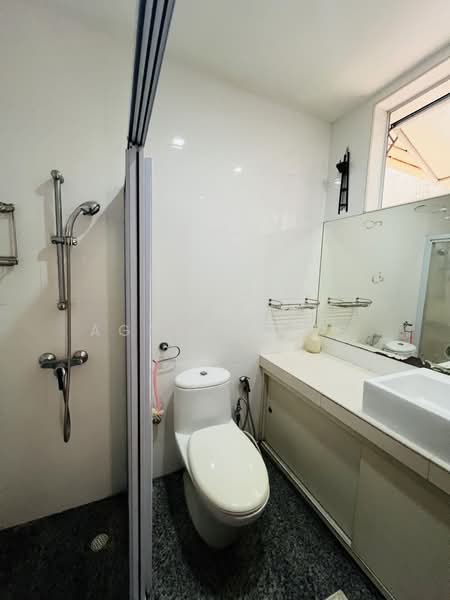Roxy Square, 50 East Coast Road, 2 Bedrooms, 1,206 sqft, Condominium For Rent, by Agnes Teng, 25507694 - PropertyGuru.com.sg