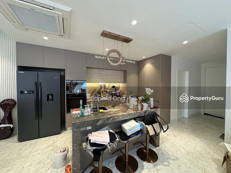For Sale - ⭐⭐ 3 STOREY CORNER TERRACE @ PASIR RIS ⭐⭐