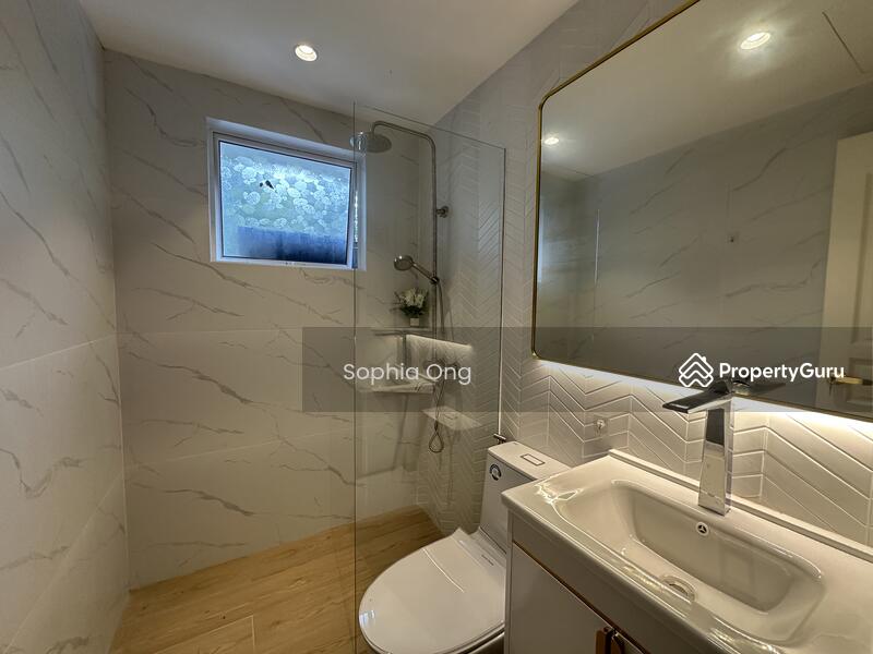 For Sale - ⭐⭐ 3 STOREY CORNER TERRACE @ PASIR RIS ⭐⭐