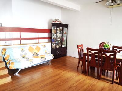 For Rent - How Sun Close