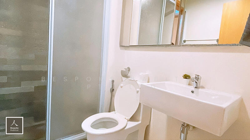 06-16 COMMON BATHROOM