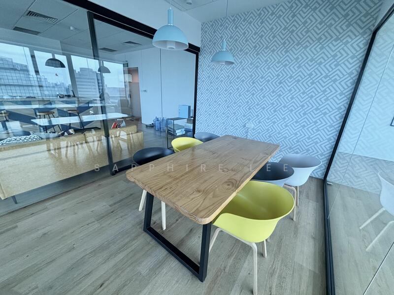 Vision Exchange, 2 Venture Drive, Boon Lay / Jurong / Tuas, 1,388 sqft, Office For Sale, by Sapphire Lee, 25509514 - CommercialGuru.com.sg
