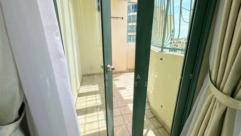 Yew Mei Green, 56 Choa Chu Kang North 6, Dairy Farm / Bukit Panjang / Choa Chu Kang, Room Rental, 100 sqft, Condominium For Rent, by Bespoke Habitat Pte Ltd, 25509617 - 19-29 PR2 Balcony - PropertyGuru.com.sg