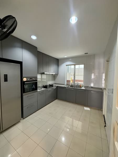 Saint Patrick's Row, , 4 Bedrooms, 2,513 sqft, Terraced House For Rent, by Maria Phua, 25509900 - PropertyGuru.com.sg