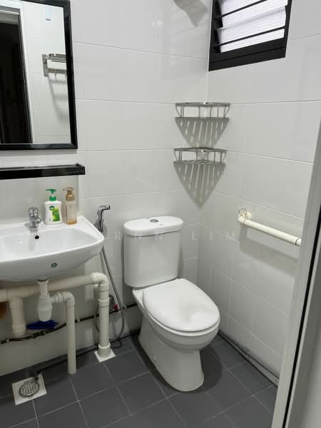 465 Ang Mo Kio Avenue 10, 465 Ang Mo Kio Avenue 10, 2 Bedrooms, 732 sqft, HDB Flat For Rent, by Fernn Lim, 25510049 - PropertyGuru.com.sg