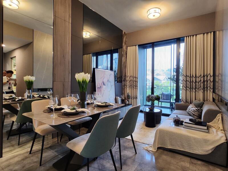 Midtown Bay, 122 Beach Road, 2 Bedrooms, 732 sqft, Condominium For Sale, by Brandon Koh, 25510551 - PropertyGuru.com.sg