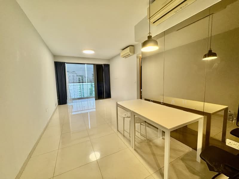 For Rent - Prive