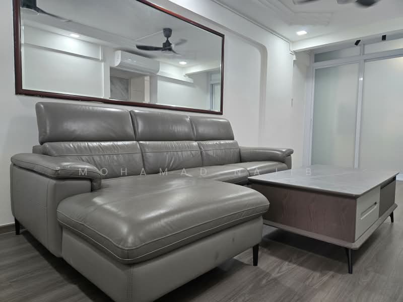 202 Bedok North Street 1, 202 Bedok North Street 1, 2 Bedrooms, 721 sqft, HDB Flat For Rent, by Mohamad Najib, 25511343 - Living Room - PropertyGuru.com.sg