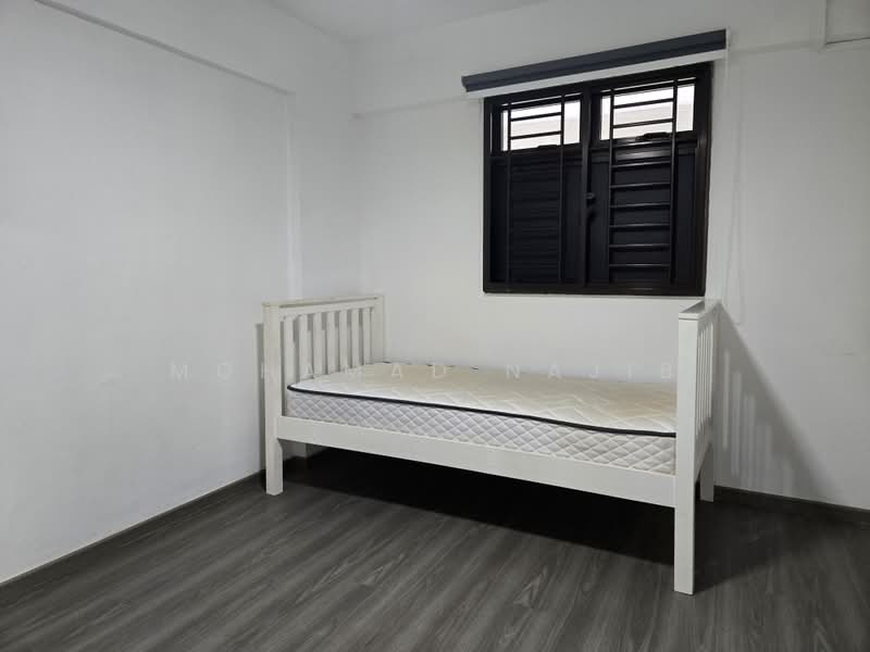 202 Bedok North Street 1, 202 Bedok North Street 1, 2 Bedrooms, 721 sqft, HDB Flat For Rent, by Mohamad Najib, 25511343 - Bedroom - PropertyGuru.com.sg