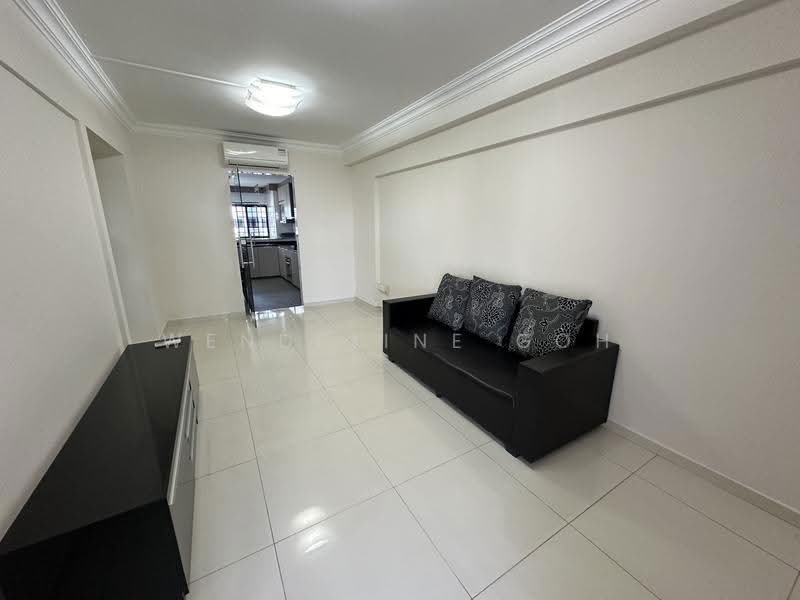 235 Ang Mo Kio Avenue 3, 235 Ang Mo Kio Avenue 3, Ang Mo Kio / Bishan / Thomson, 2 Bedrooms, 721 sqft, HDB Flat For Rent, by Wendeline Goh, 25511581 - Living Room - PropertyGuru.com.sg