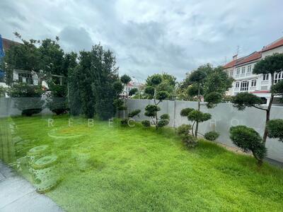 For Sale - Loyang Villas