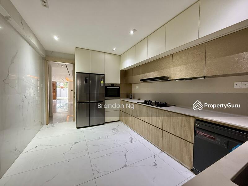 For Sale - ⭐️⭐️LANDED7772 @ RENOVATED SEMI-D OFF SIGLAP