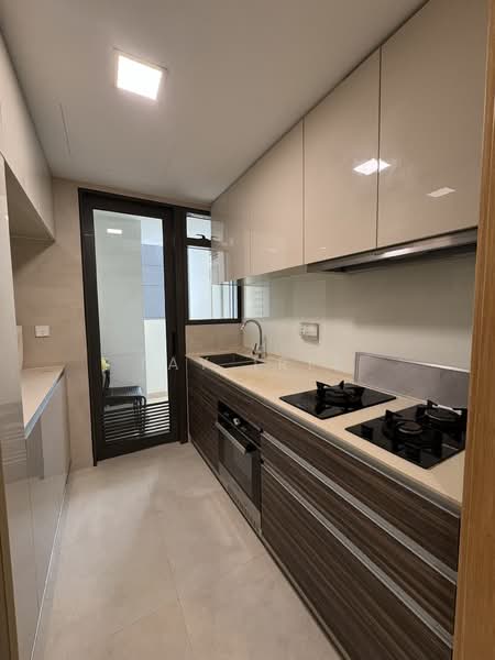 Commonwealth Towers, 230 Commonwealth Avenue, 3 Bedrooms, 1,055 sqft, Condominium For Rent, by Tay Iris, 25512683 - PropertyGuru.com.sg