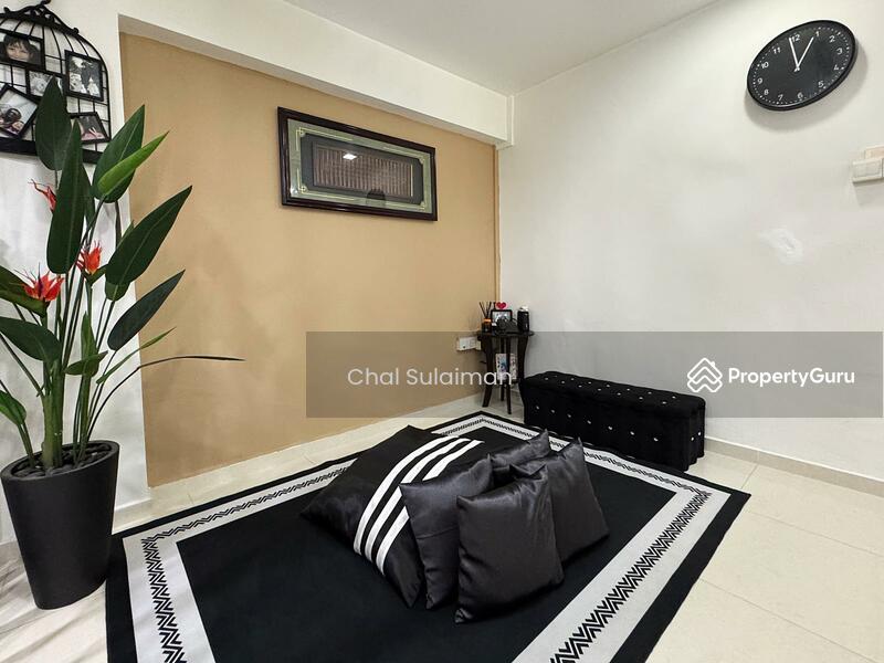 For Sale - 888A Tampines Street 81