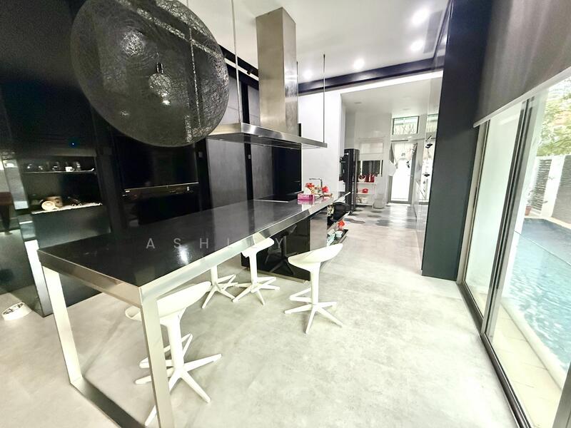 18 Jalan Limau bali, , Room Rental, 400 sqft, Semi-Detached House For Rent, by Ashley Thio, 25513991 - PropertyGuru.com.sg