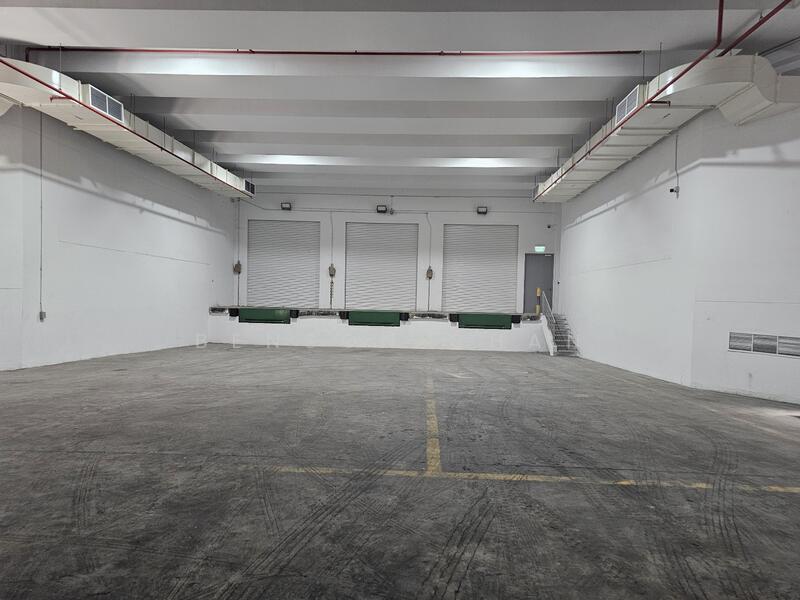 Ramp-up 7.5m ceiling at Pasir Panjang 40ft container accessible, , 20,000 sqft, Warehouse For Rent, by Benson Chan, 25514068 - CommercialGuru.com.sg