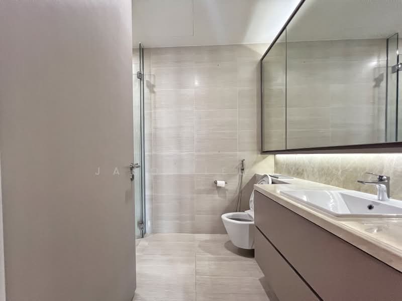 Highline Residences, 11 Kim Tian Road, 3 Bedrooms, 904 sqft, Condominium For Rent, by Jason Lee ZY, 25515223 - Common Bathroom - PropertyGuru.com.sg