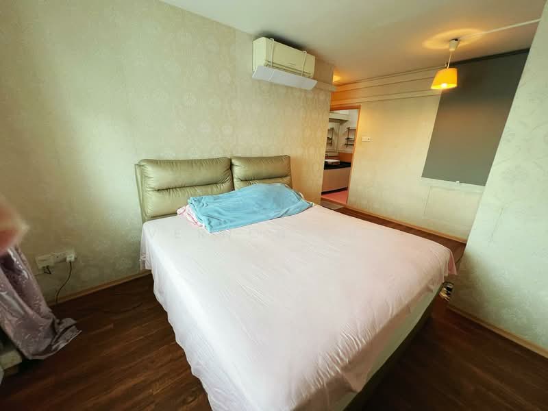 176D Edgefield Plains, 176D Edgefield Plains, 3 Bedrooms, 1,184 sqft, HDB Flat For Rent, by Vernon Sun, 25515259 - Master bedroom 1 - PropertyGuru.com.sg