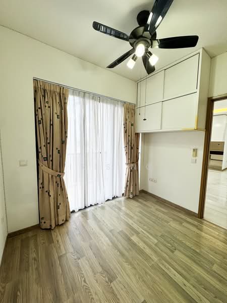 Lakeville, 3 Jurong Lake Link, 4 Bedrooms, 1,475 sqft, Condominium For Rent, by Iris Ng, 25515798 - PropertyGuru.com.sg
