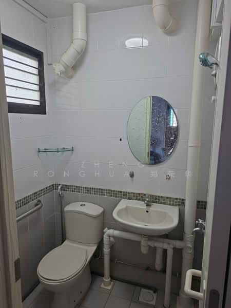 608 Clementi West Street 1, 608 Clementi West Street 1, Room Rental, 120 sqft, HDB Flat For Rent, by Zheng Ronghua 郑荣华, 25516212 - Bathroom - PropertyGuru.com.sg