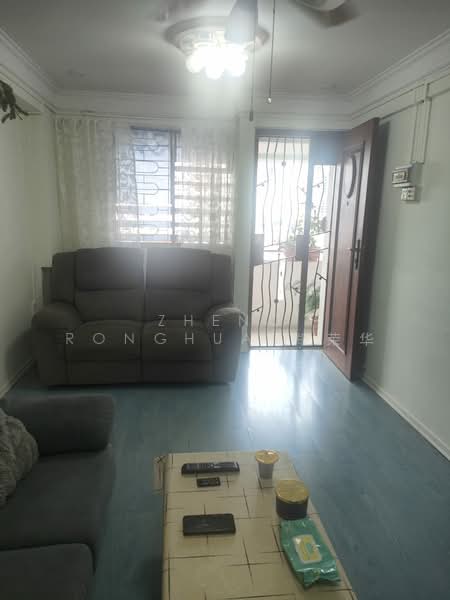 608 Clementi West Street 1, 608 Clementi West Street 1, Room Rental, 120 sqft, HDB Flat For Rent, by Zheng Ronghua 郑荣华, 25516212 - Living Room - PropertyGuru.com.sg