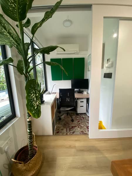 Top Ten, 134 Emerald Hill Road, 3 Bedrooms, 1,496 sqft, Apartment For Rent, by Juliet Stannard, 25516371 - PropertyGuru.com.sg