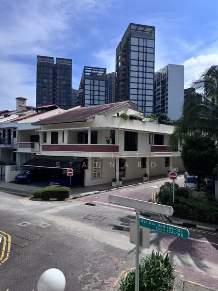 Top Ten, 134 Emerald Hill Road, 3 Bedrooms, 1,496 sqft, Apartment For Rent, by Juliet Stannard, 25516371 - PropertyGuru.com.sg