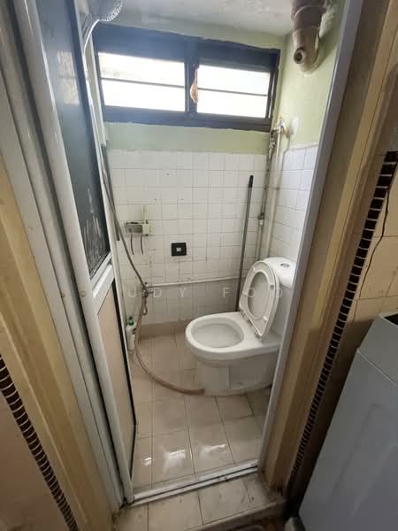 13 Holland Drive, 13 Holland Drive, 2 Bedrooms, 786 sqft, HDB Flat For Sale, by JUDY FOO, 25516422 - PropertyGuru.com.sg