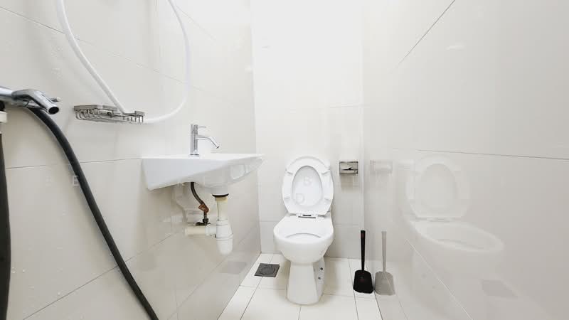 Bedok Residences, 22 Bedok North Drive, Room Rental, 100 sqft, Condominium For Rent, by Bespoke Habitat Pte Ltd, 25516929 - Common Bathoom - PropertyGuru.com.sg